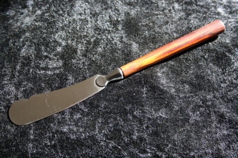 20-006-11-06 - smörkniv stor cocobolo 125 kr