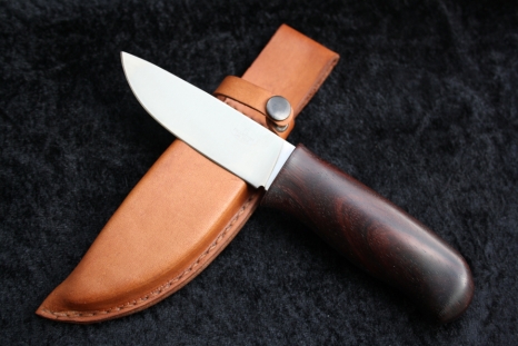 10-005-17-13- Jaktkniv Ebenholz 2895 kr